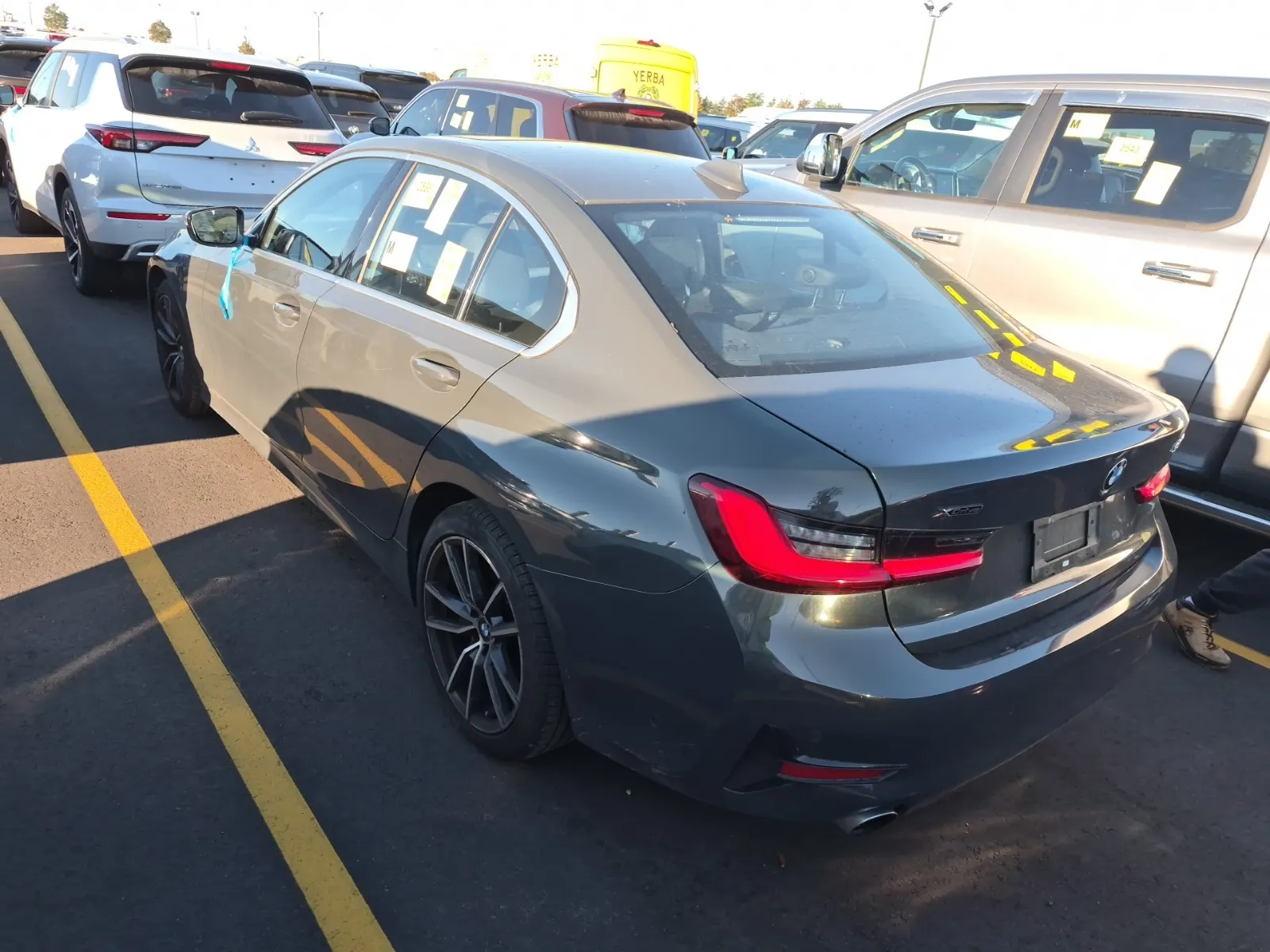 Driver Rear 3/4 Photo