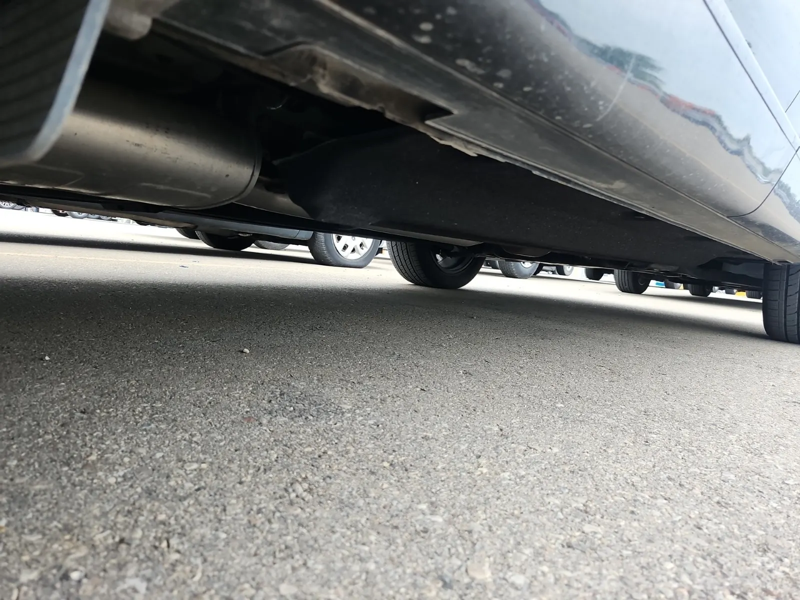 Undercarriage - Passenger Photo