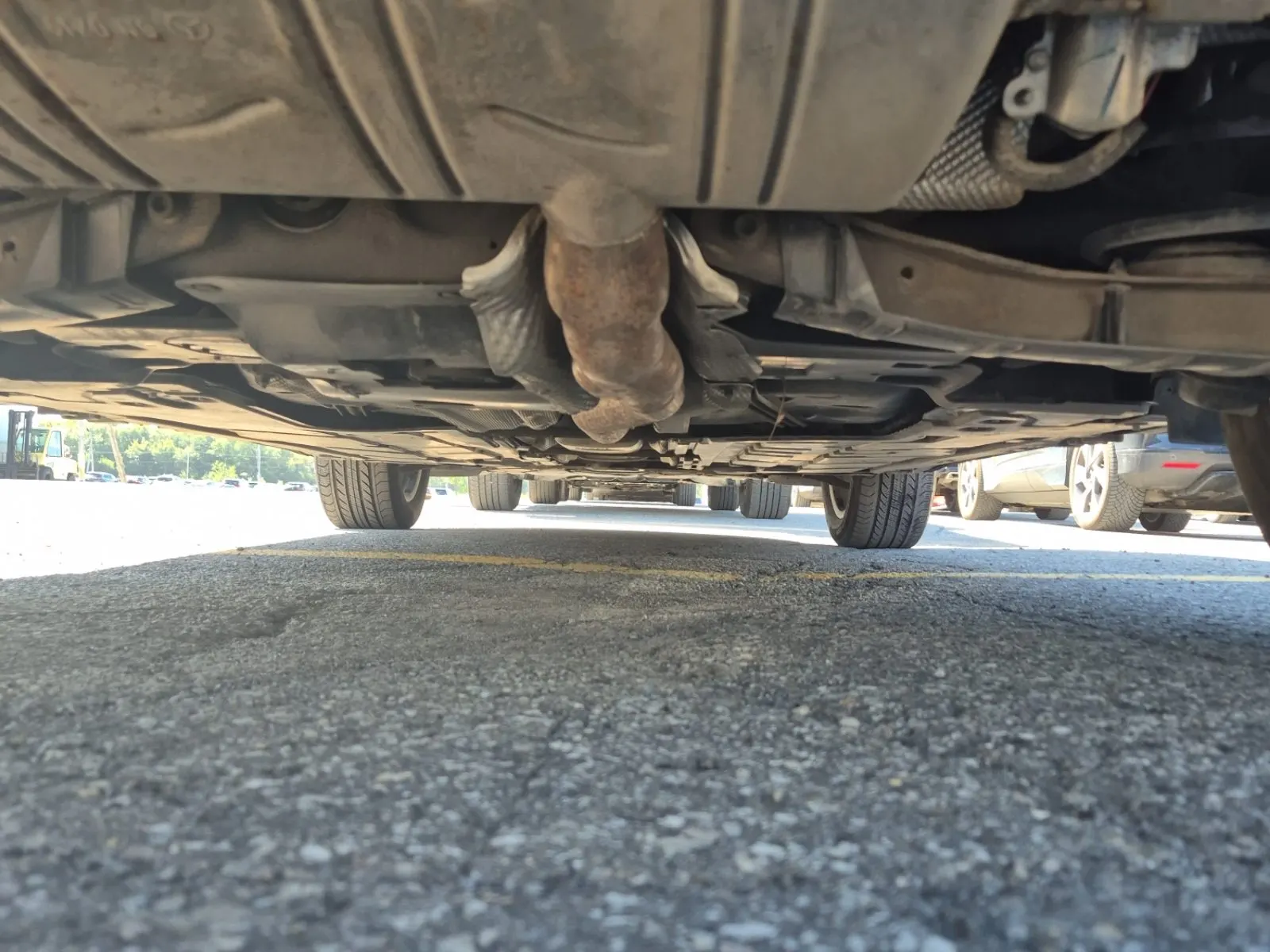 Undercarriage - Rear Photo