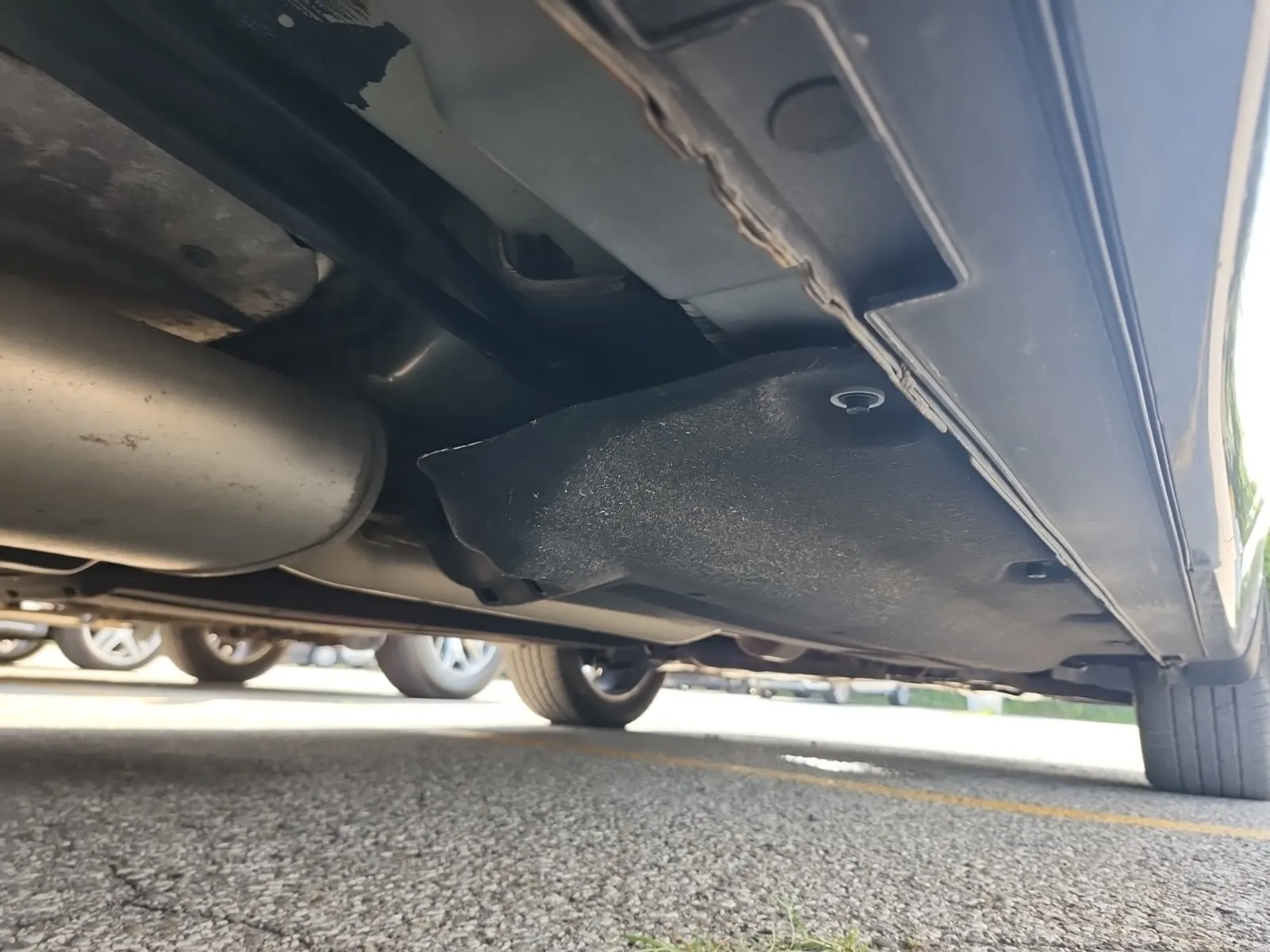 Undercarriage - Passenger Photo