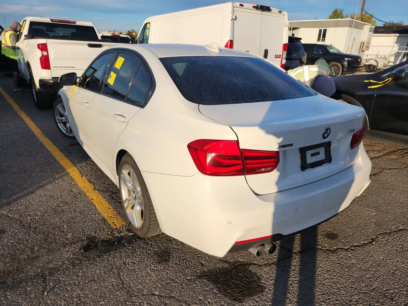 Driver Rear 3/4 Photo