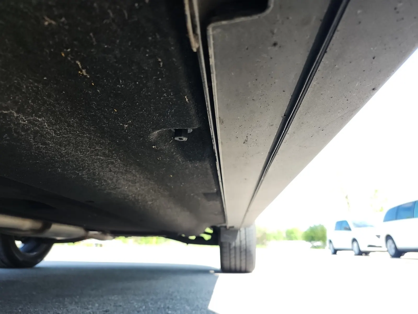 Undercarriage - Driver Photo