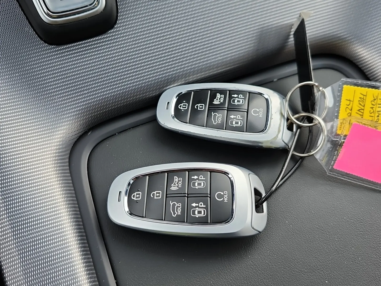 Keys/Fobs/Manual Photo