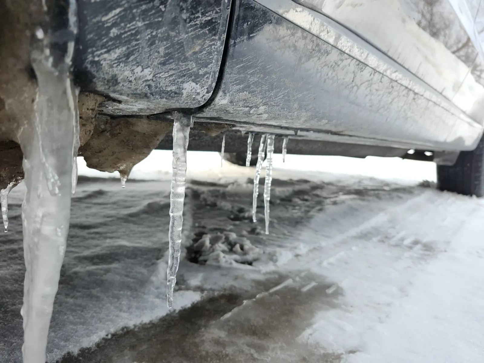 Undercarriage - Driver Photo