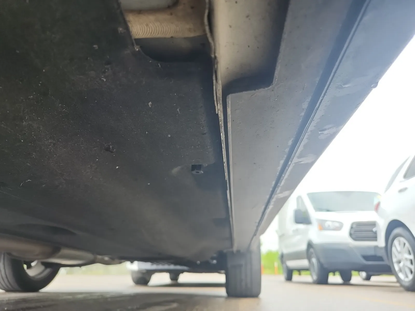 Undercarriage - Driver Photo