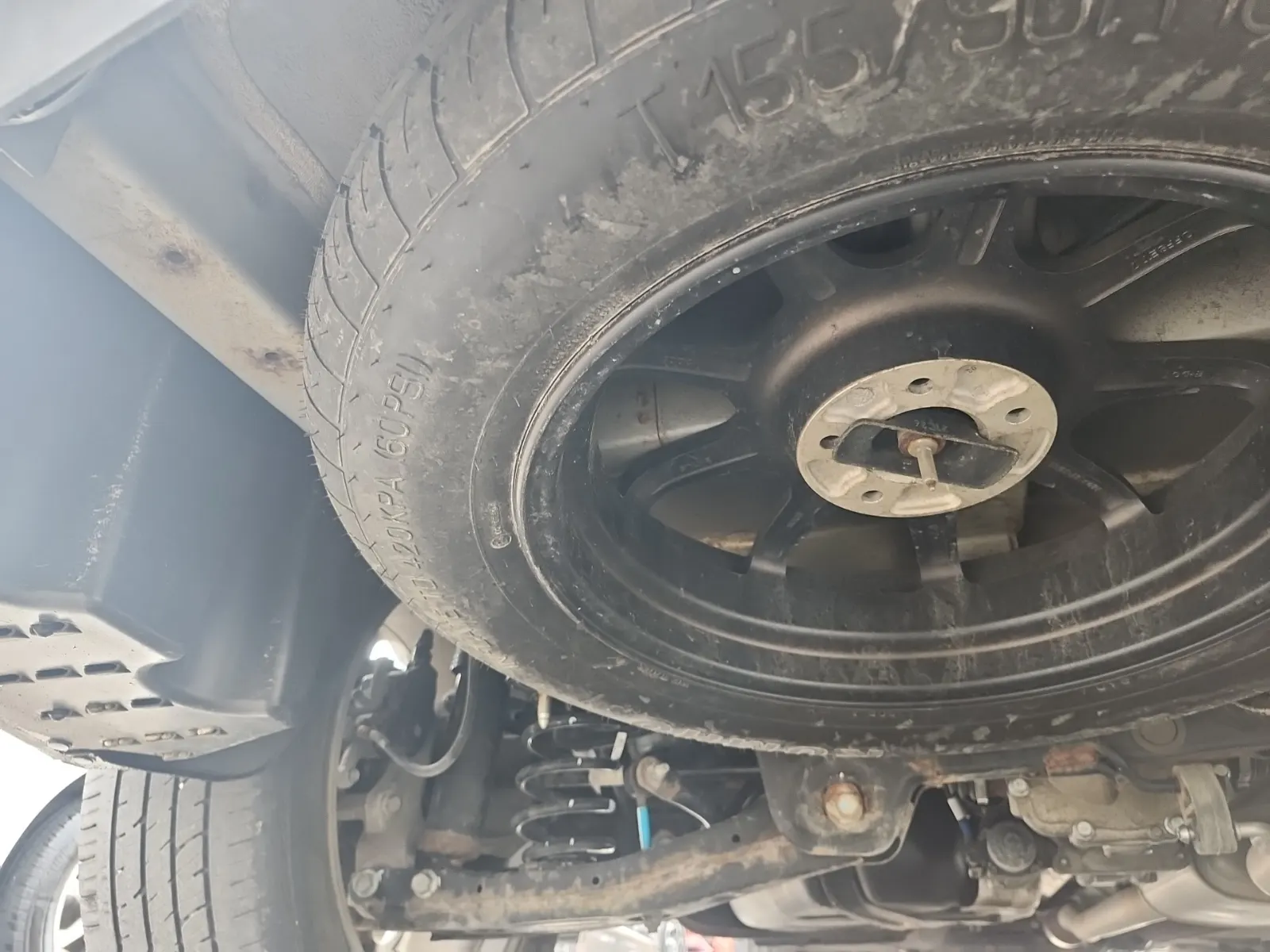 Spare Tire & Wheel Photo