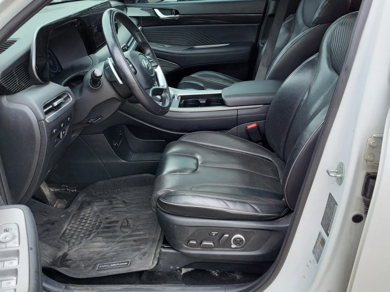 Front Interior Photo