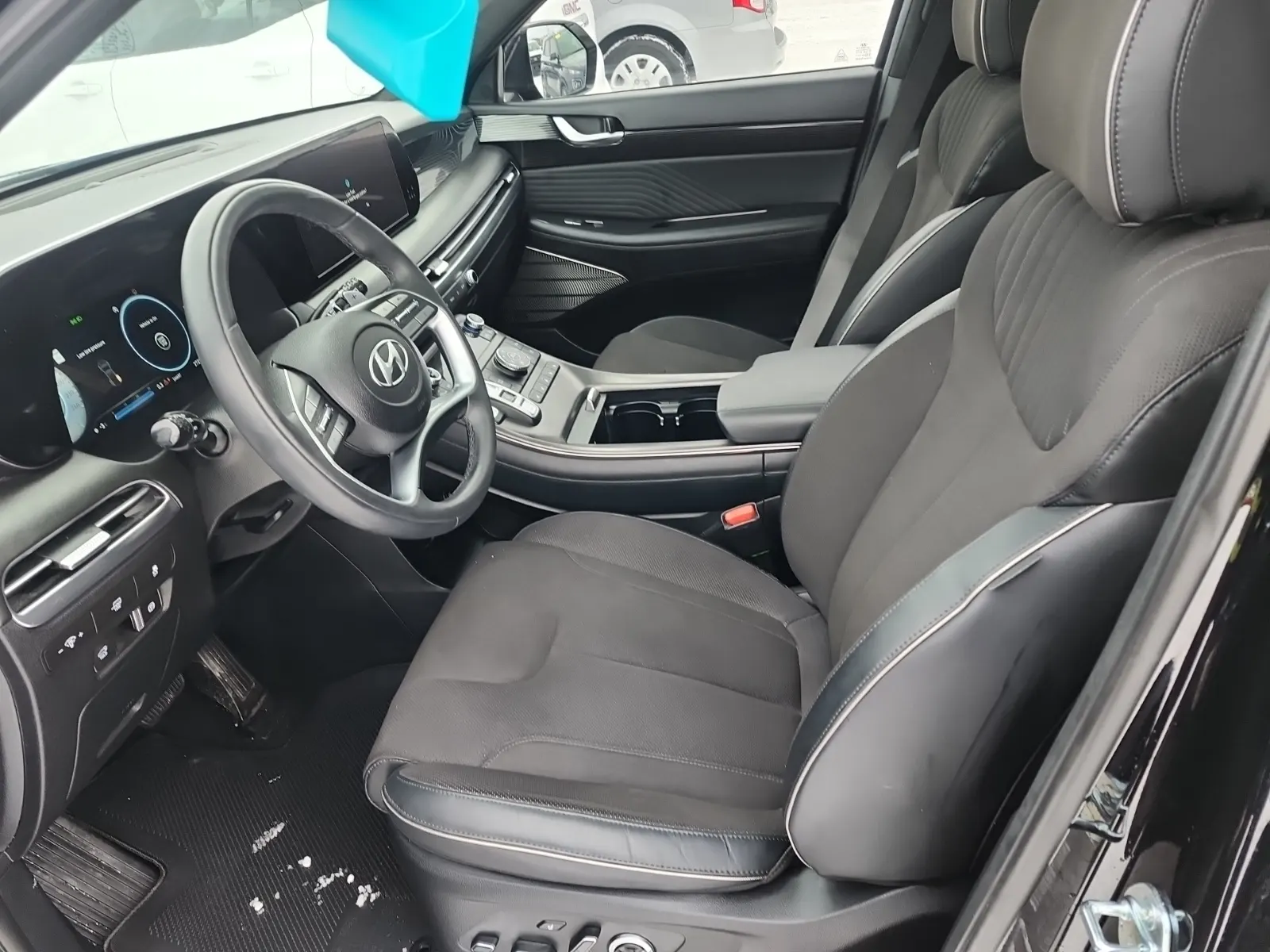Front Interior Photo