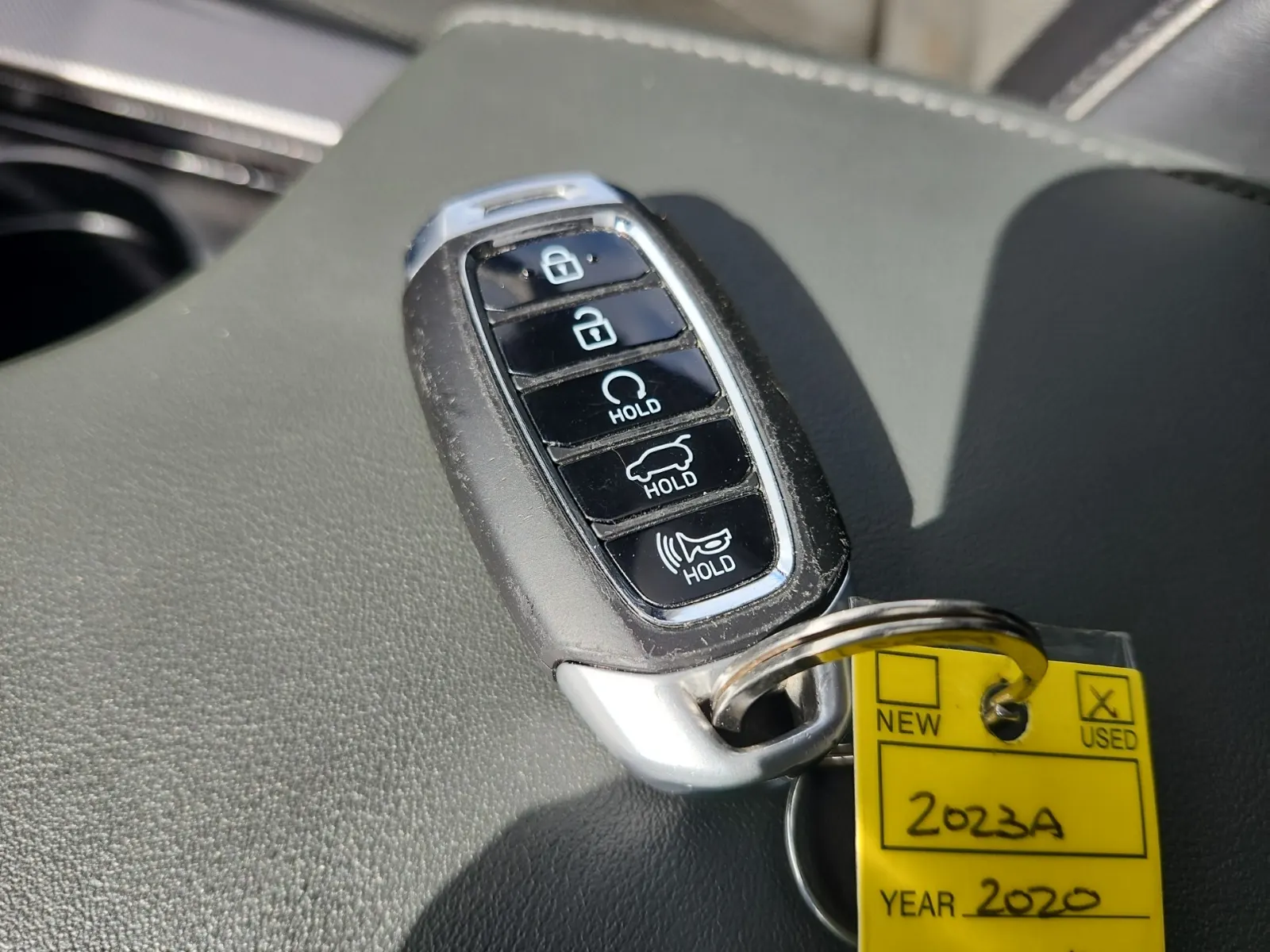 Keys/Fobs/Manual Photo