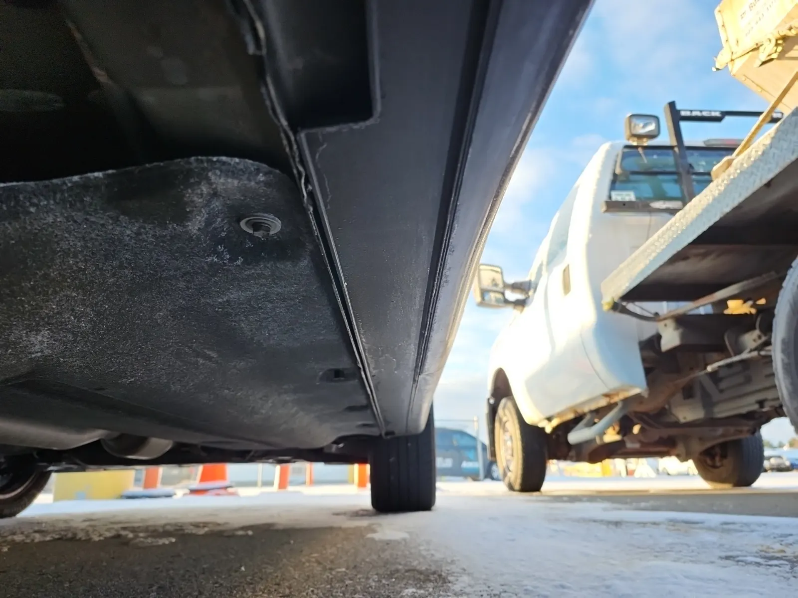 Undercarriage - Passenger Photo