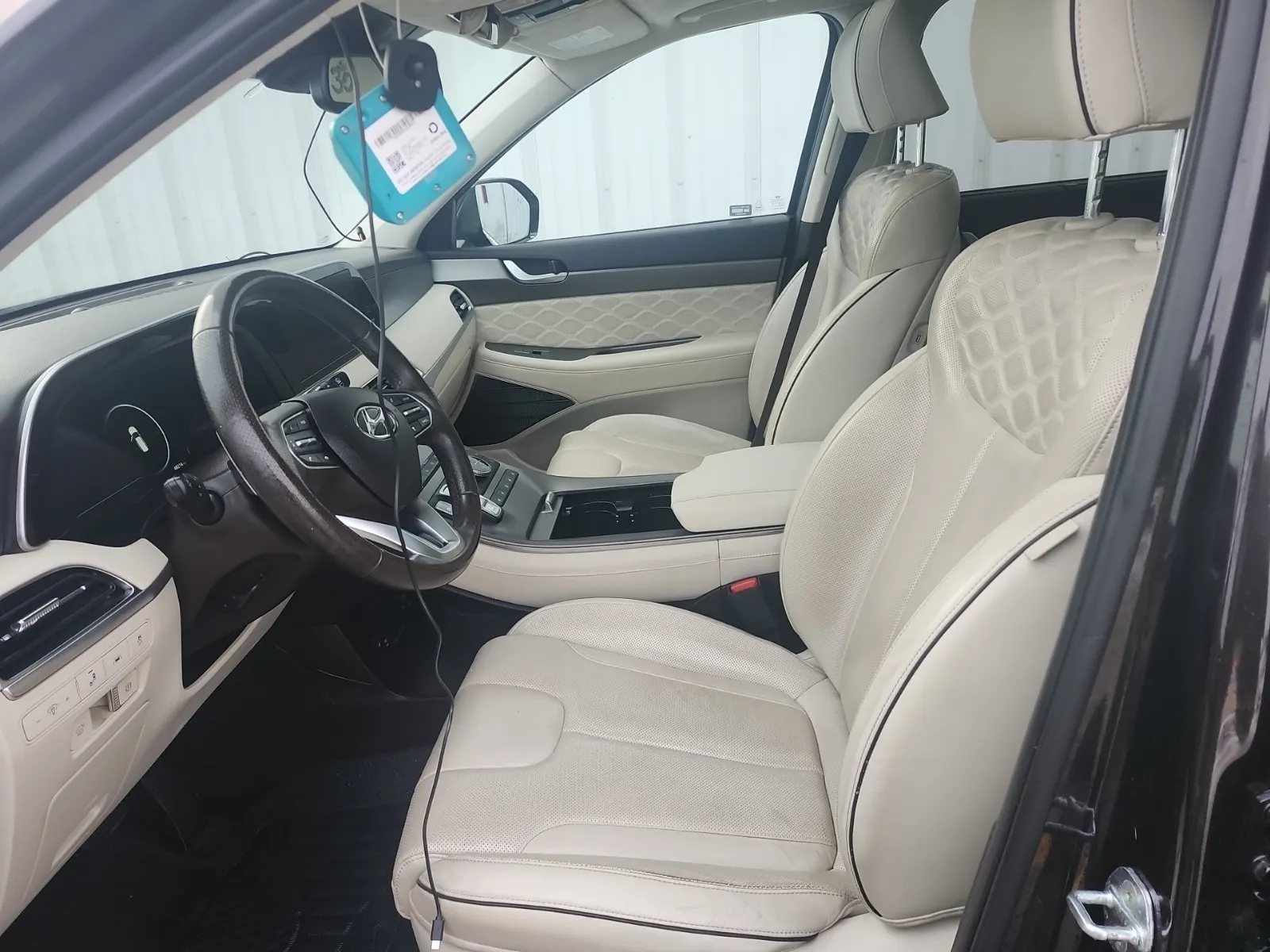 Front Interior Photo