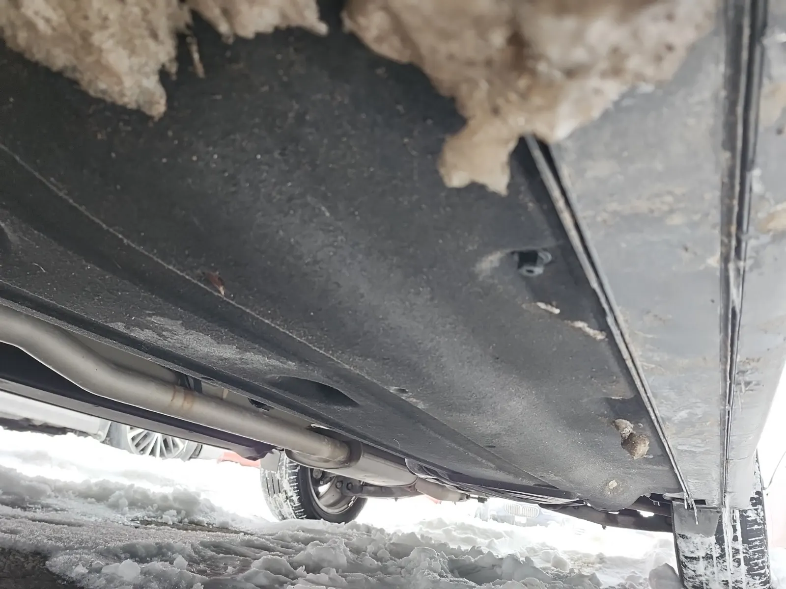 Undercarriage - Driver Photo