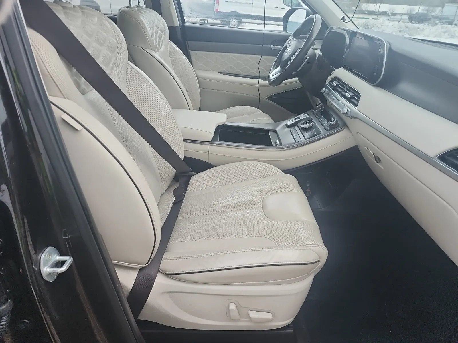 Right Side Interior Photo