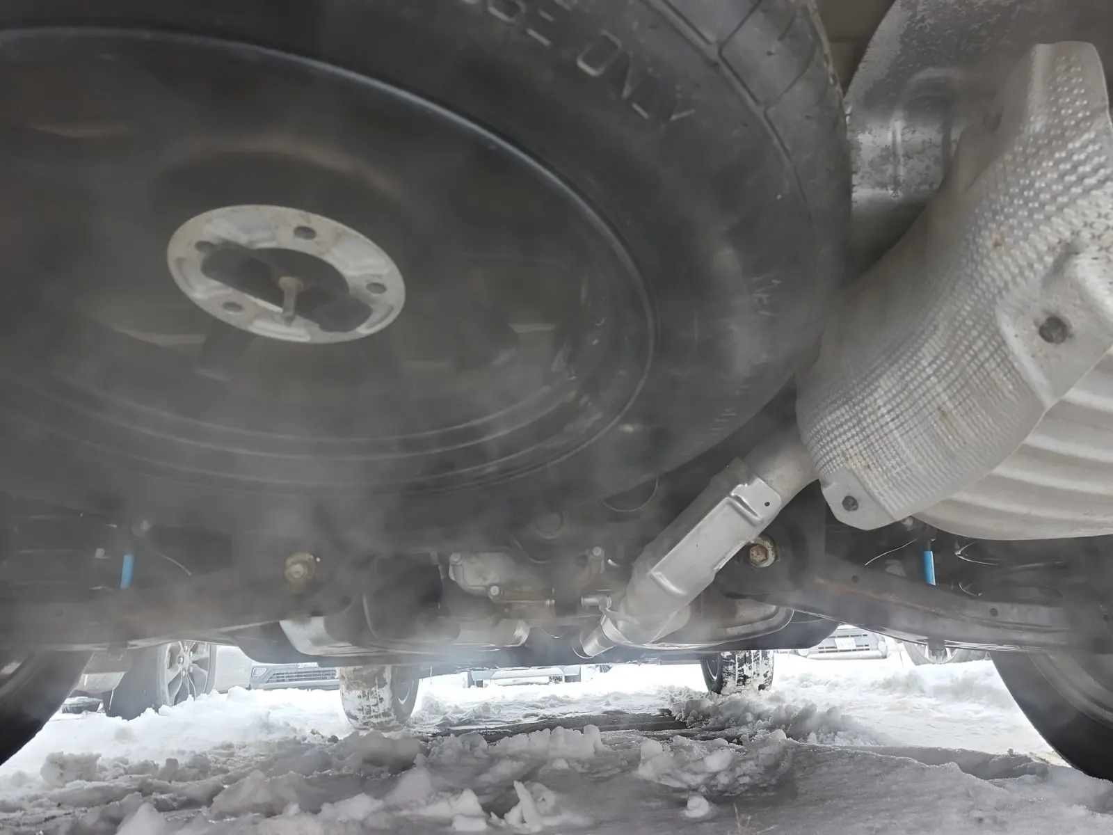 Undercarriage - Rear Photo