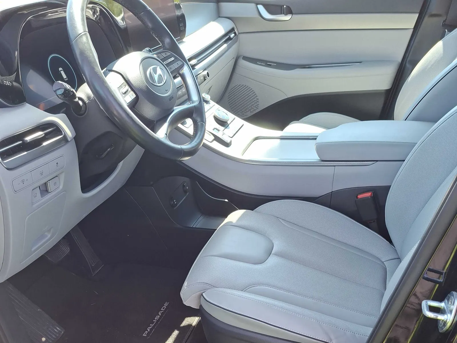 Interior driver side