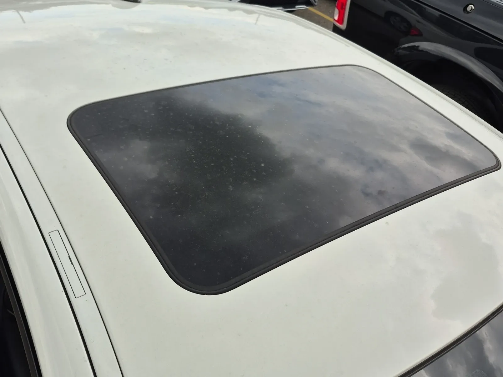 Exterior Roof Photo