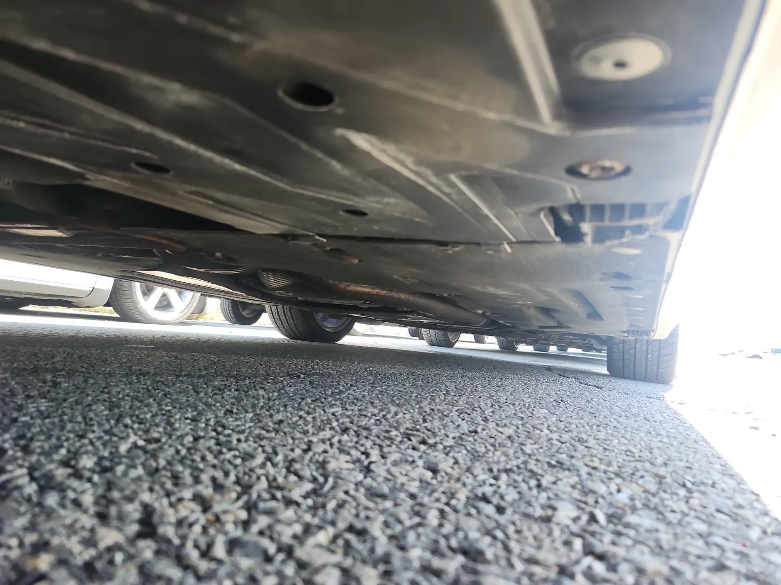 Undercarriage - Passenger Photo