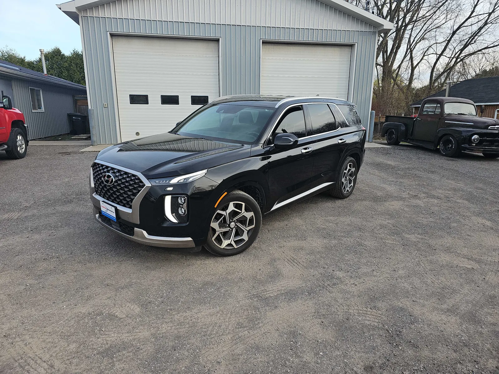 3/4 Front (Main image)