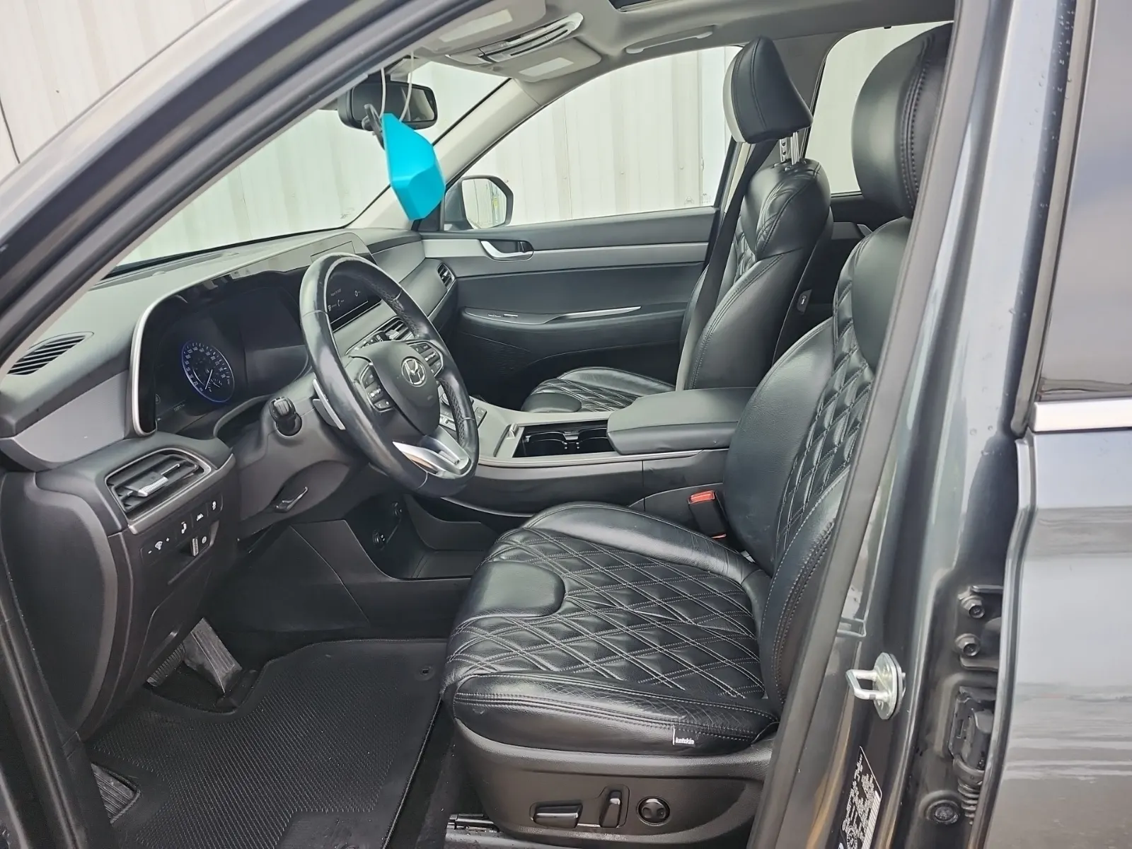 Front Interior Photo