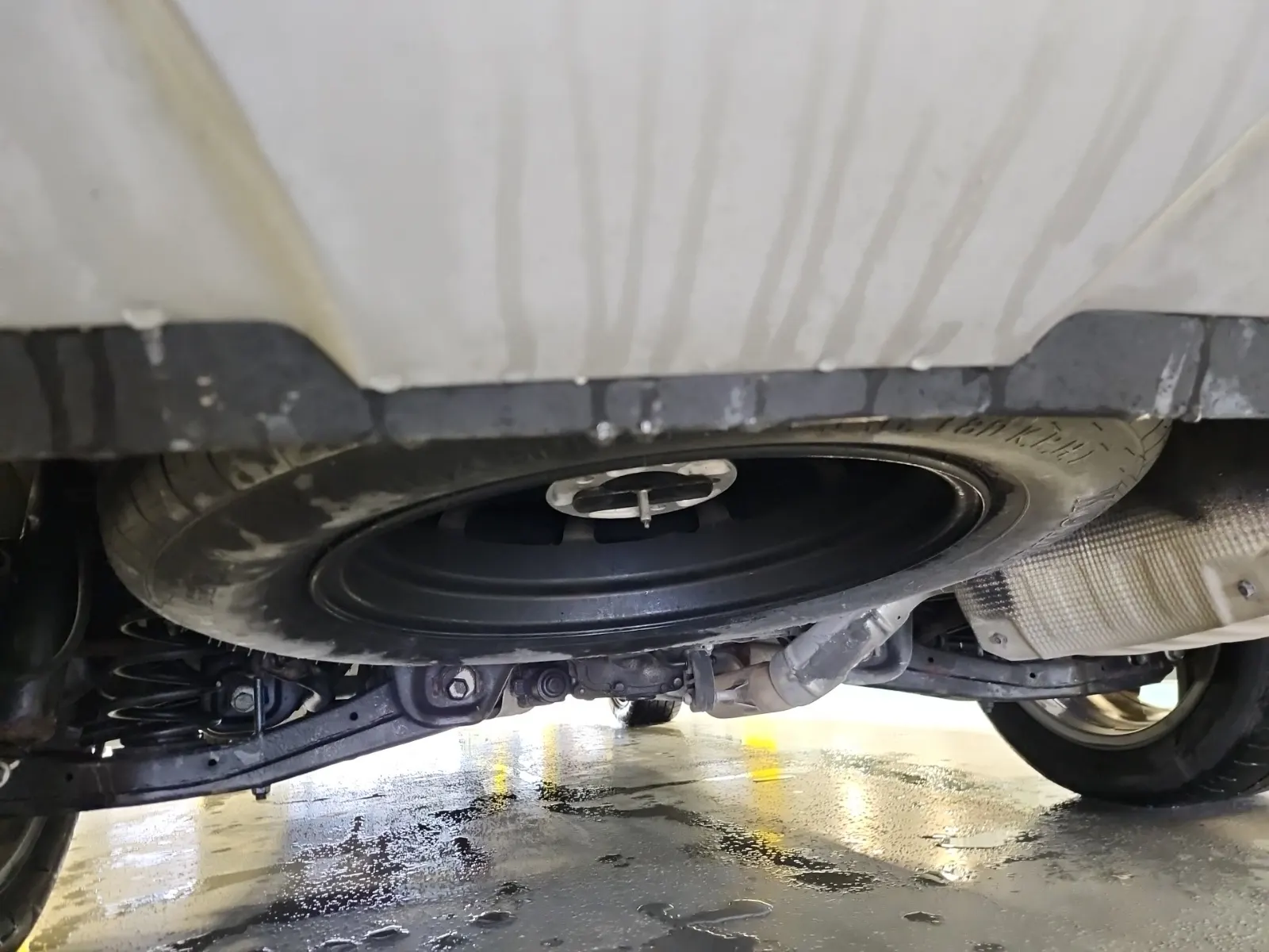 Spare Tire & Wheel Photo
