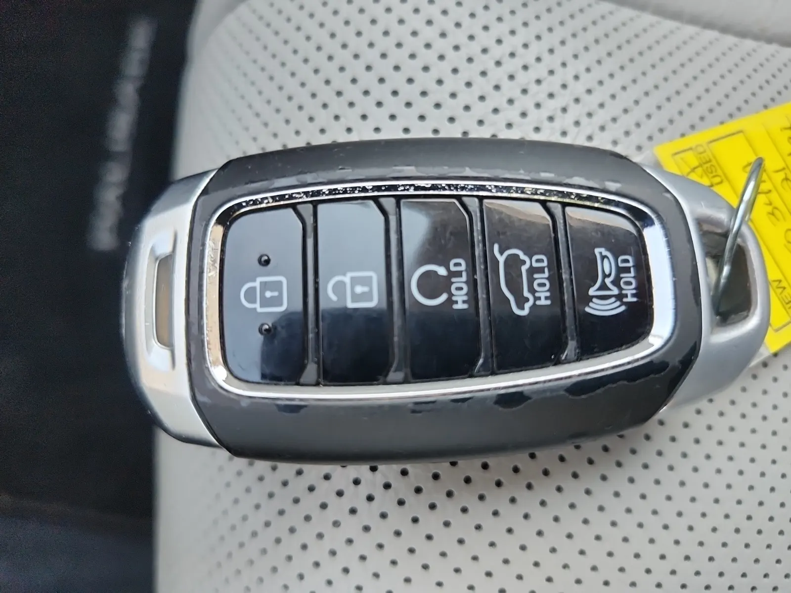 Keys/Fobs/Manual Photo