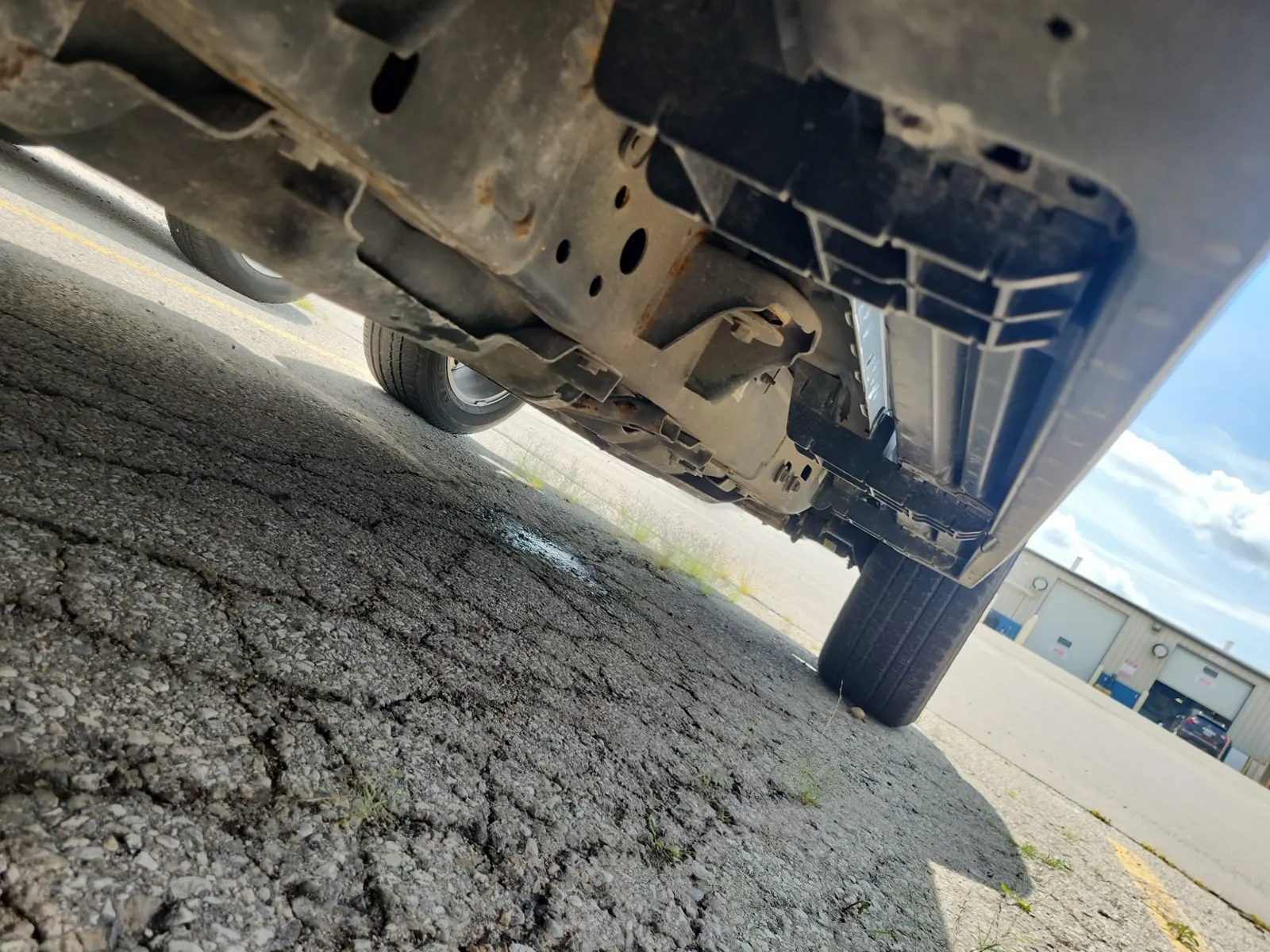 Undercarriage - Passenger Photo