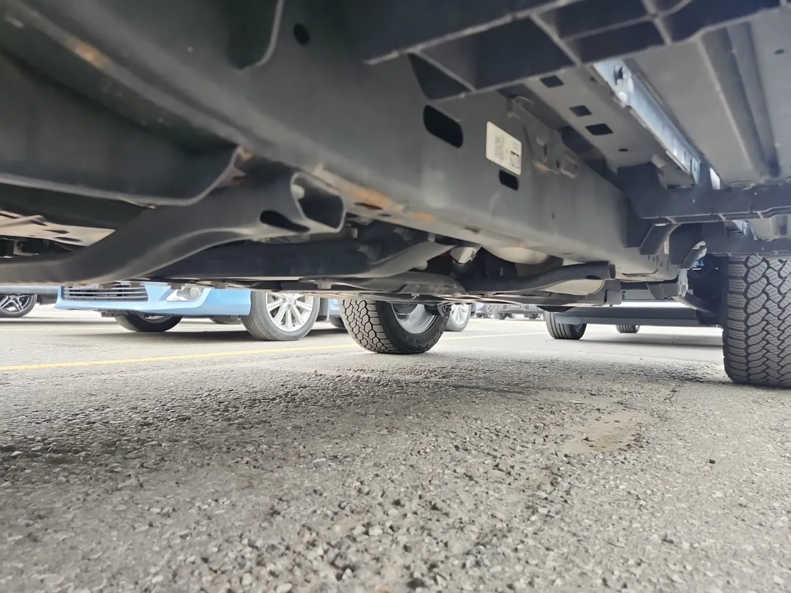 Undercarriage - Driver Photo
