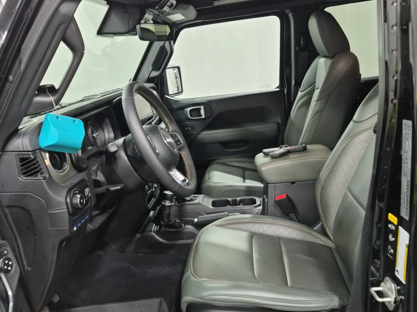 Front Interior Photo