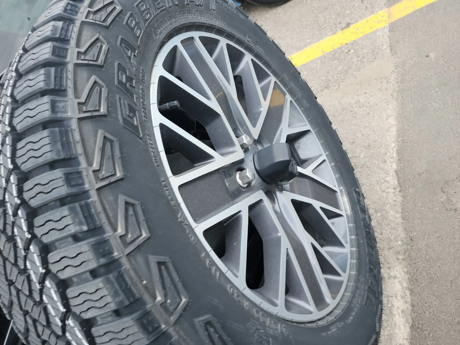 Spare Tire & Wheel Photo