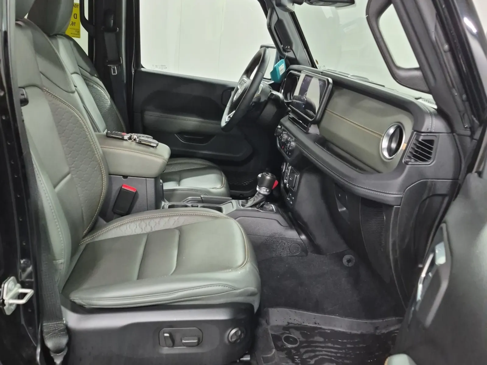 Right Side Interior Photo
