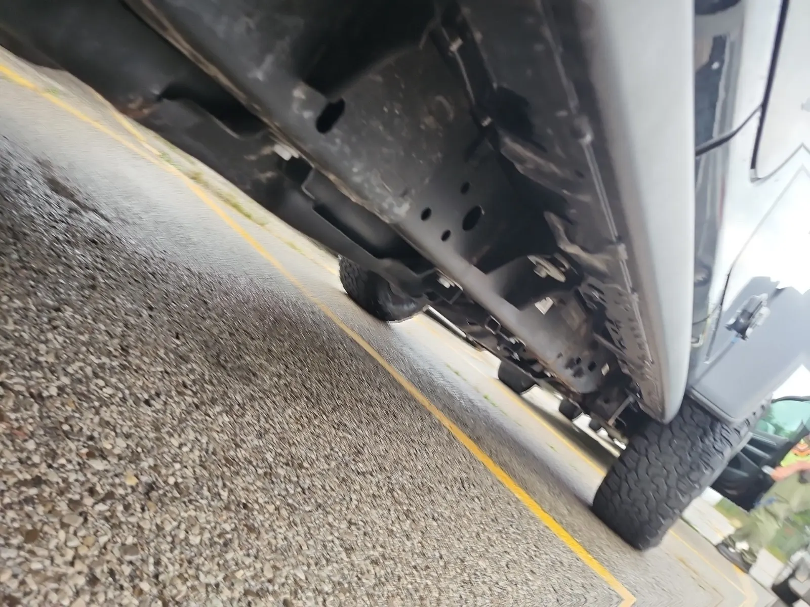 Undercarriage - Passenger Photo