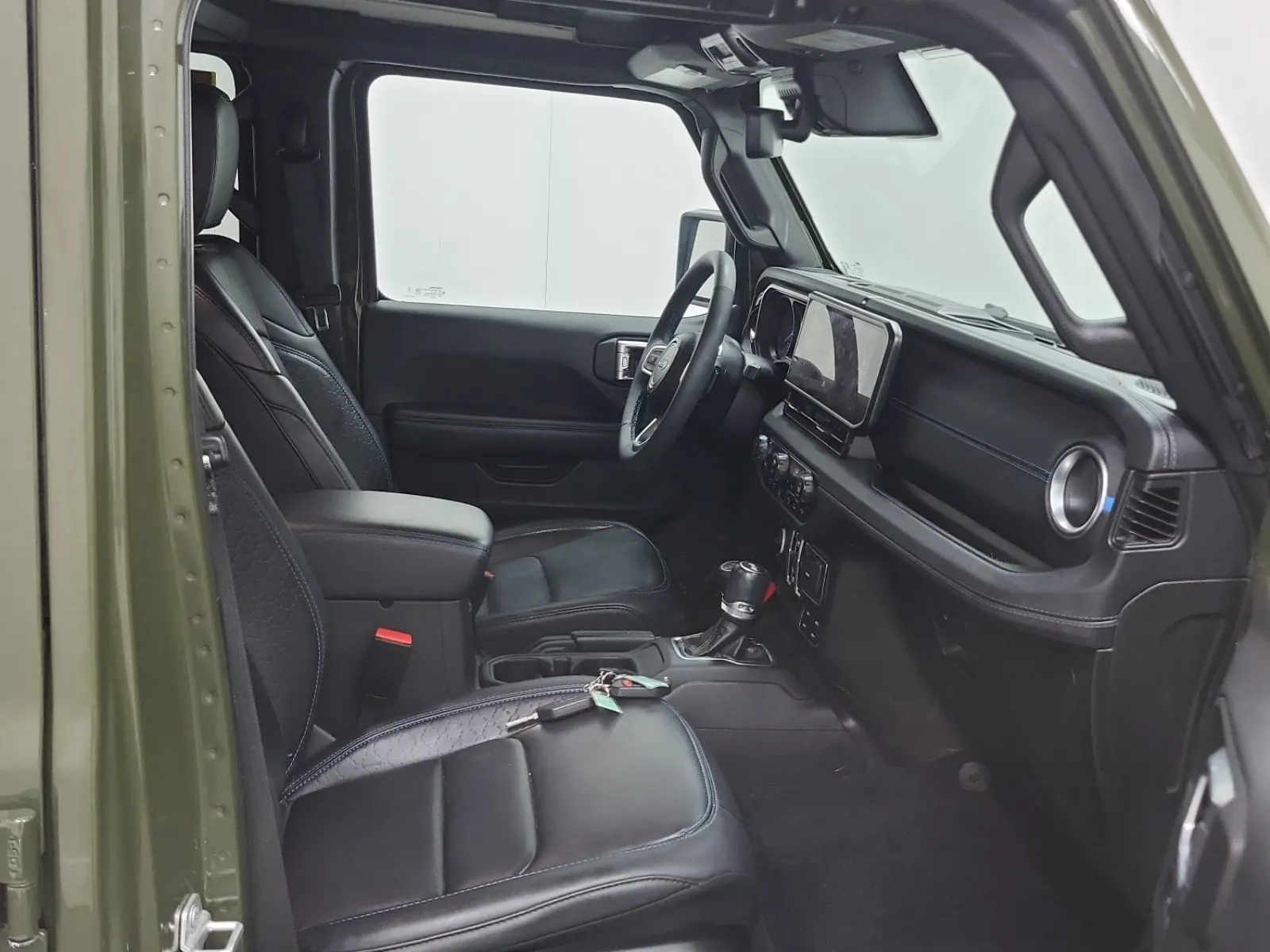 Right Side Interior Photo