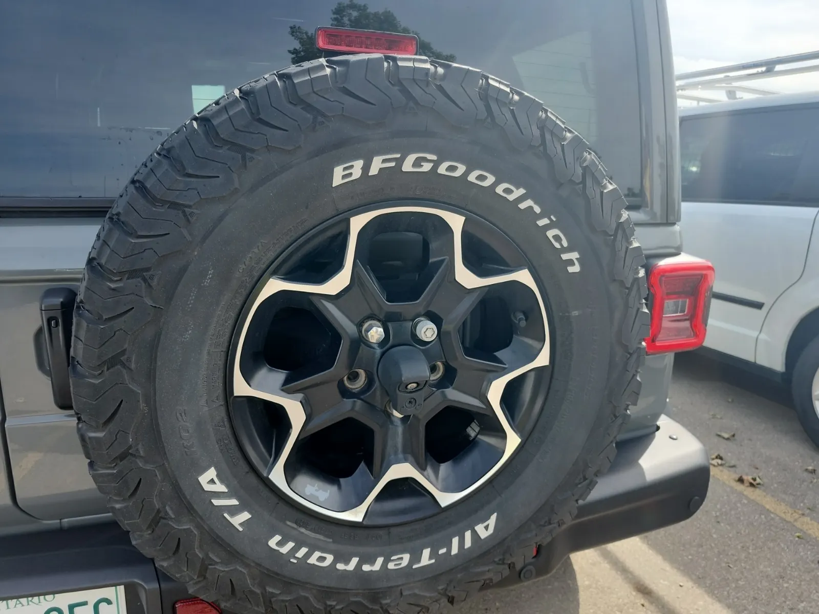 Spare Tire & Wheel Photo