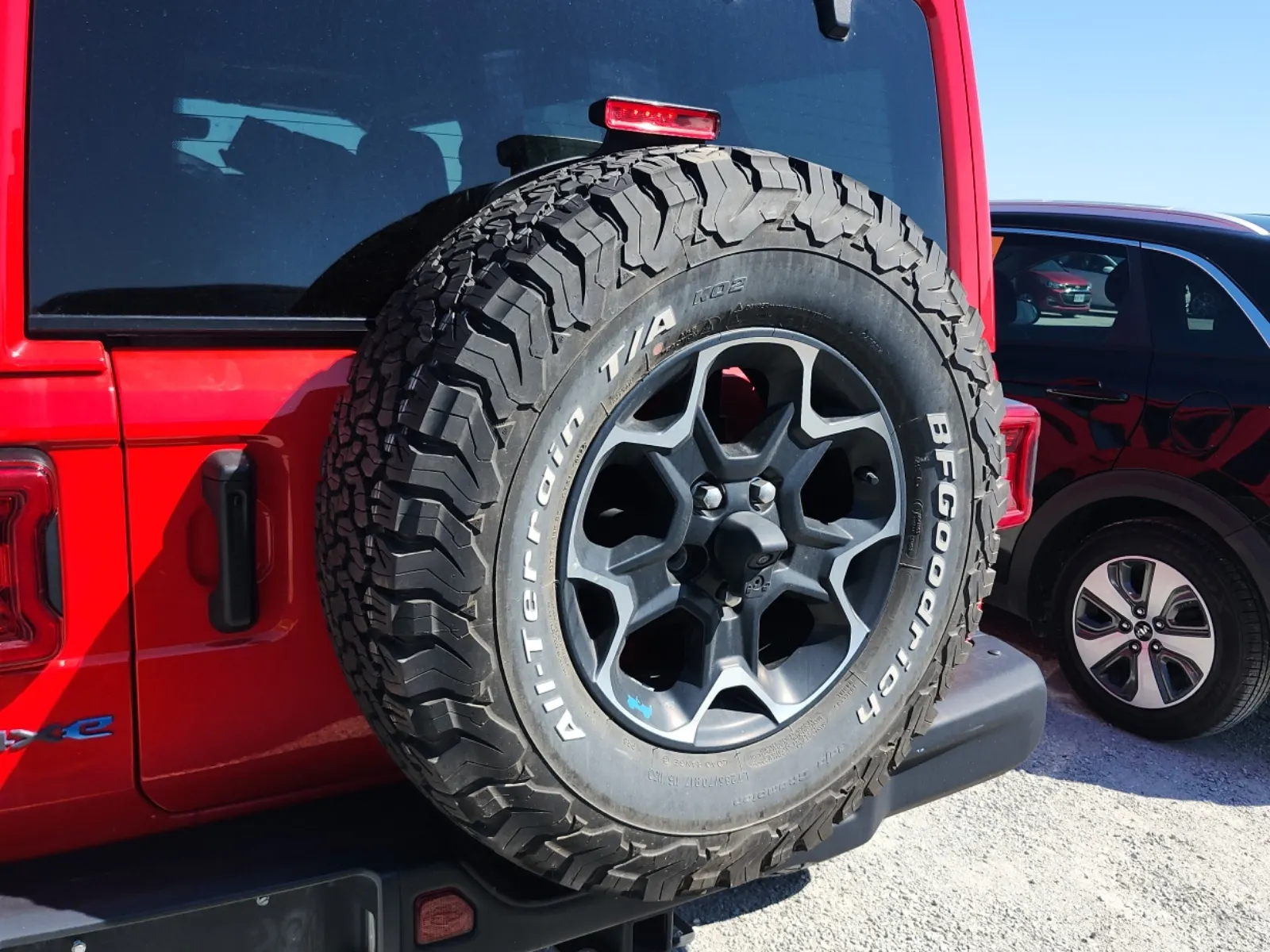 Spare Tire & Wheel Photo