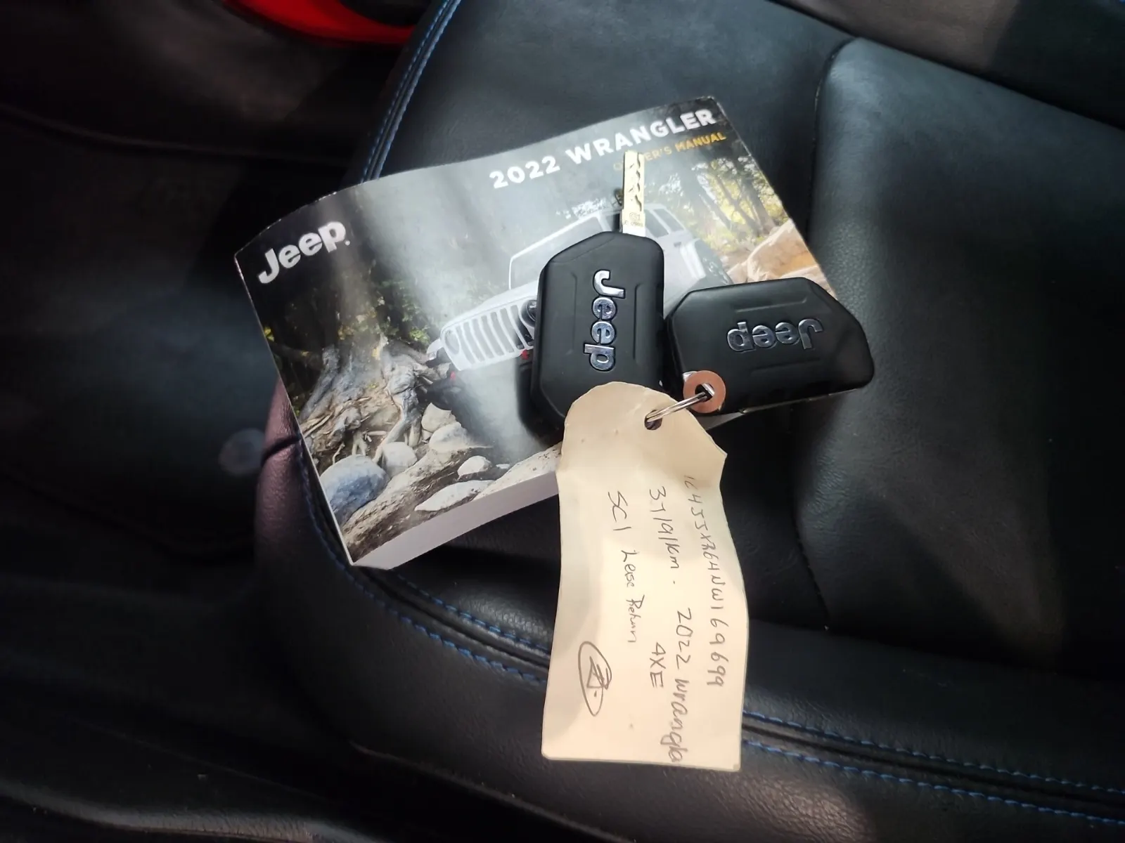 Keys/Fobs/Manual Photo