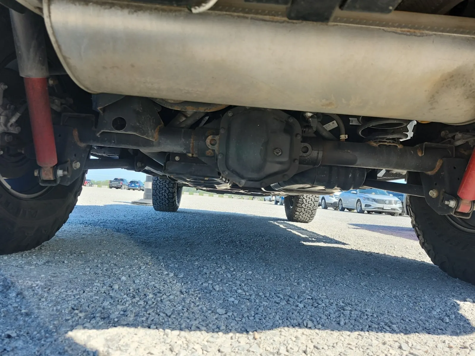 Undercarriage - Rear Photo