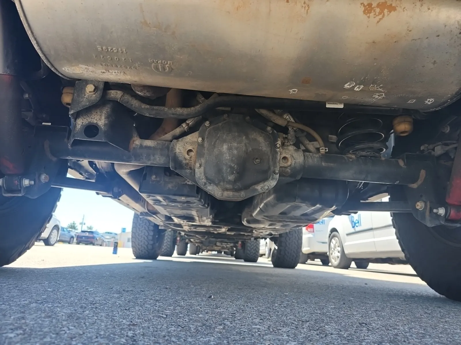 Undercarriage - Rear Photo