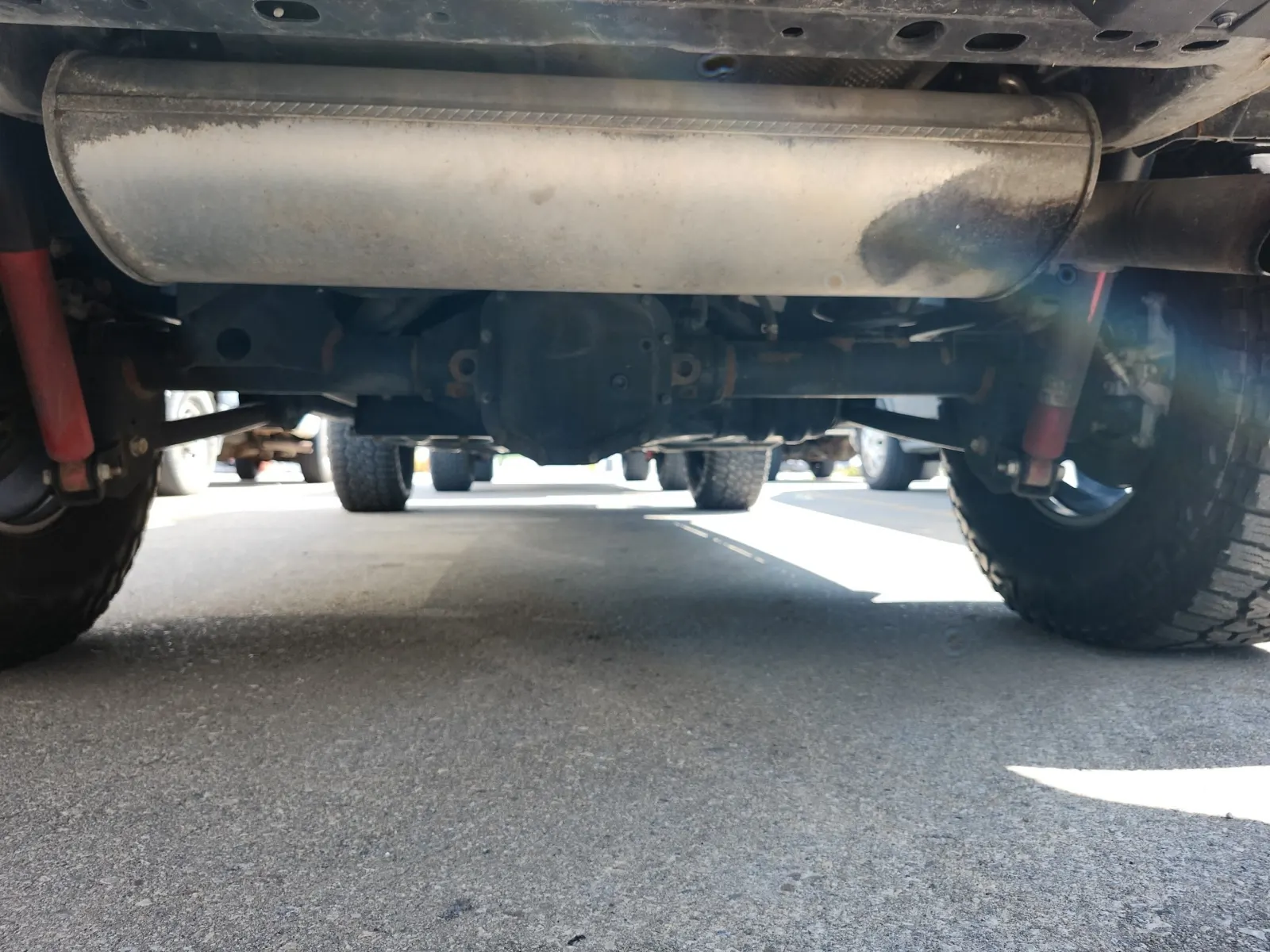 Undercarriage - Rear Photo