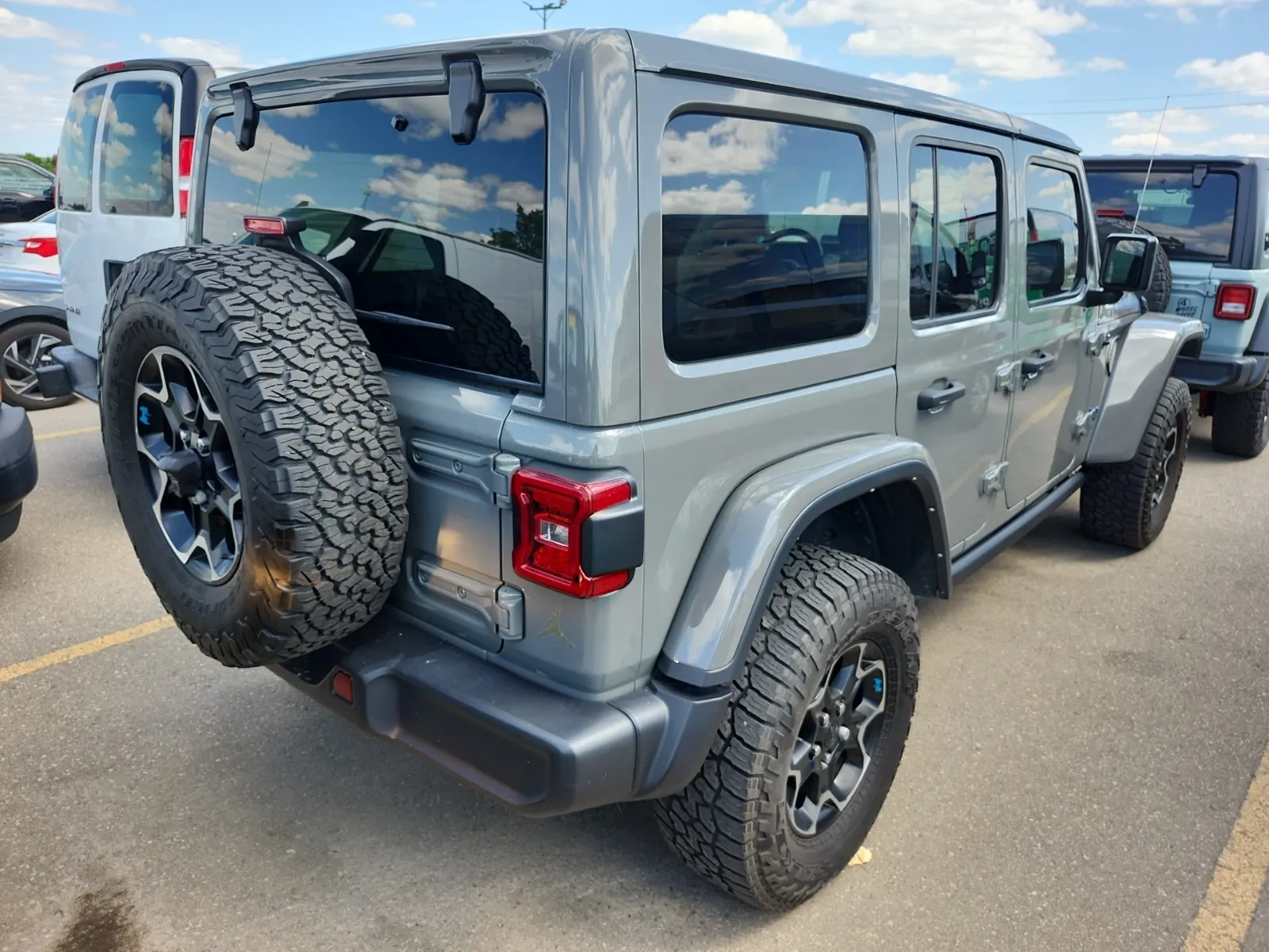 Passenger Rear 3/4 Photo