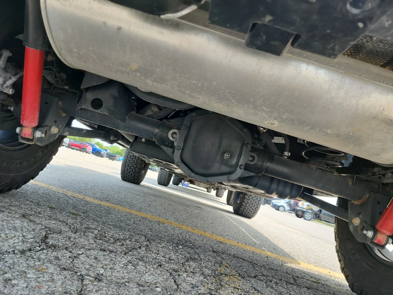 Undercarriage - Rear Photo