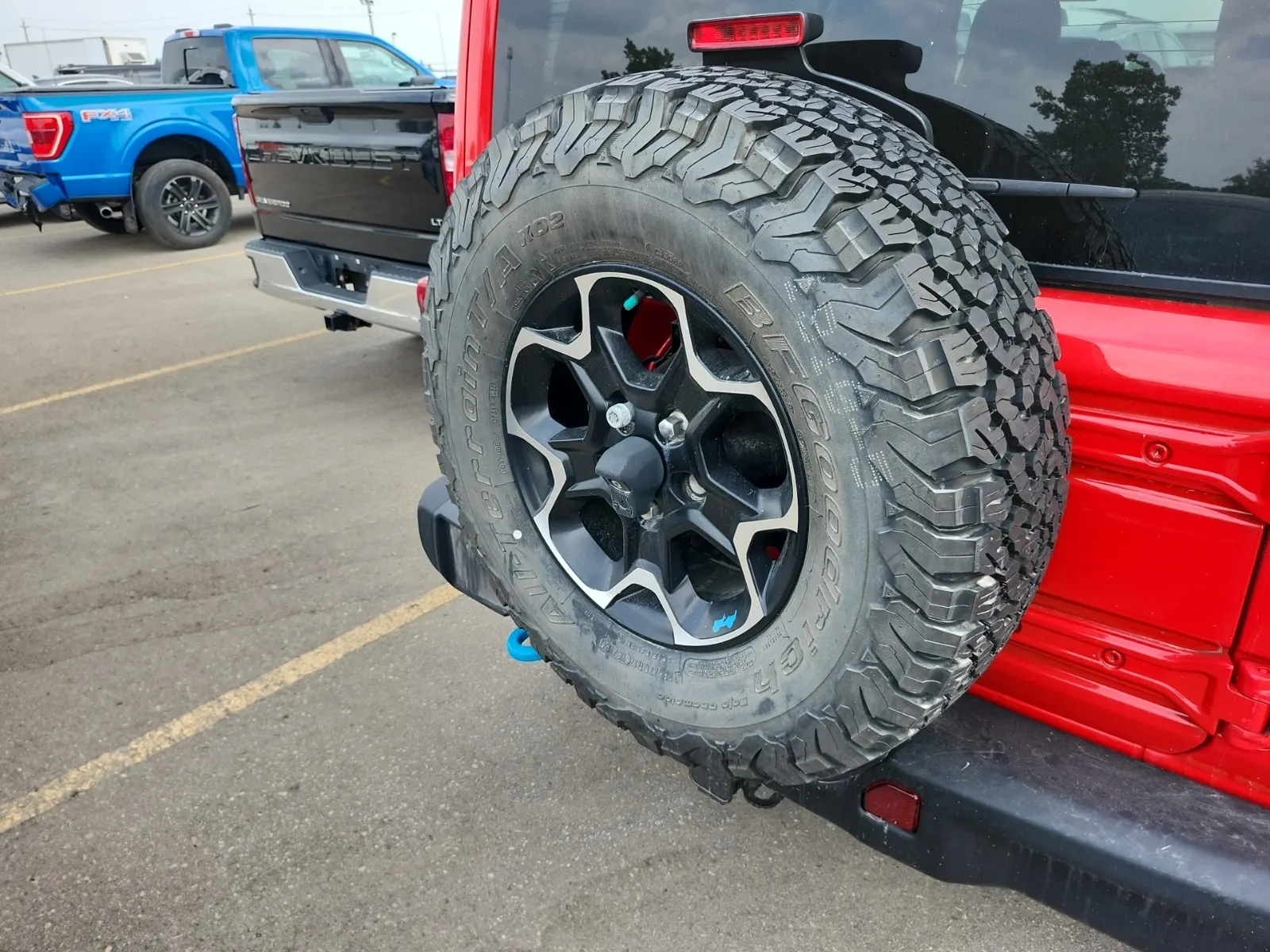 Spare Tire & Wheel Photo