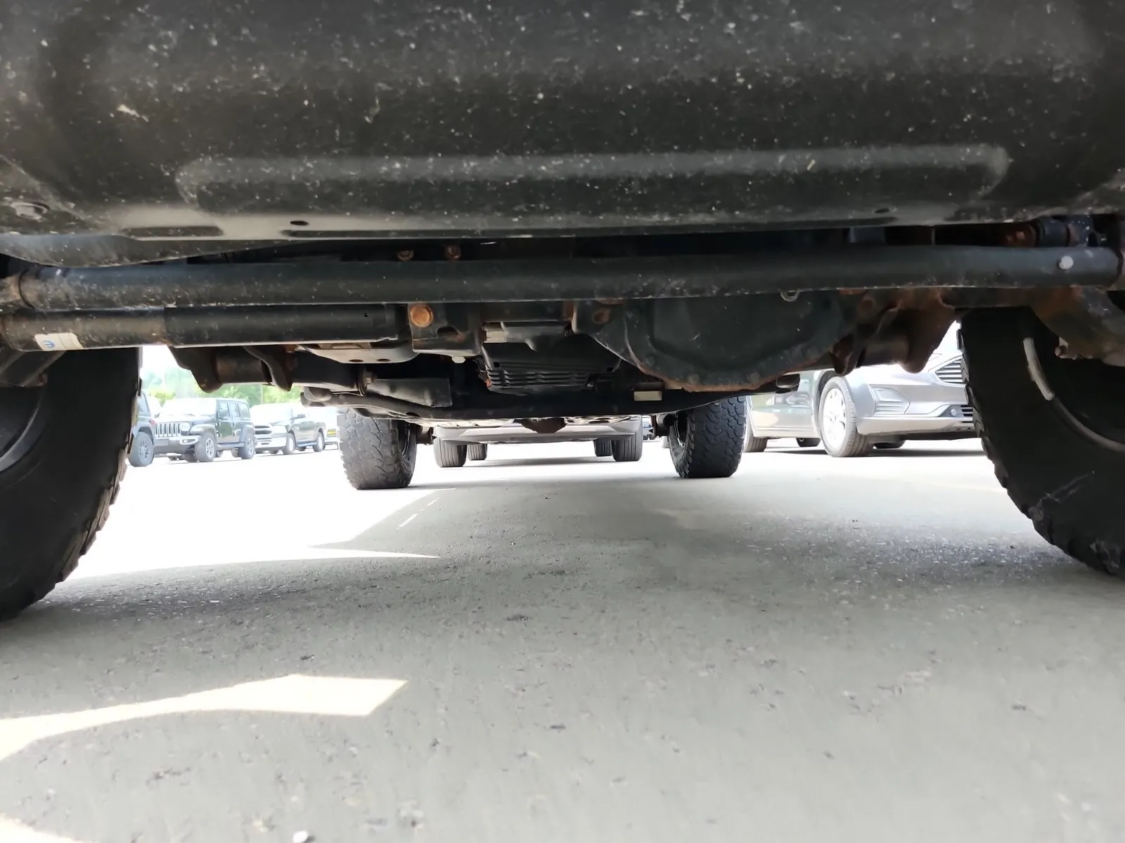 Undercarriage - Front Photo