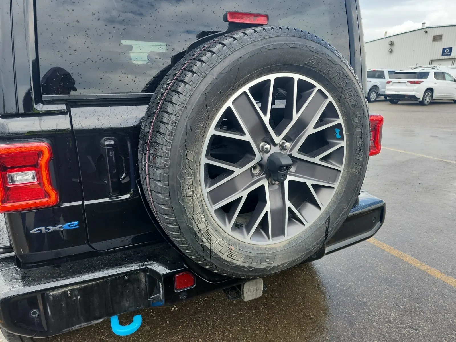 Spare Tire & Wheel Photo