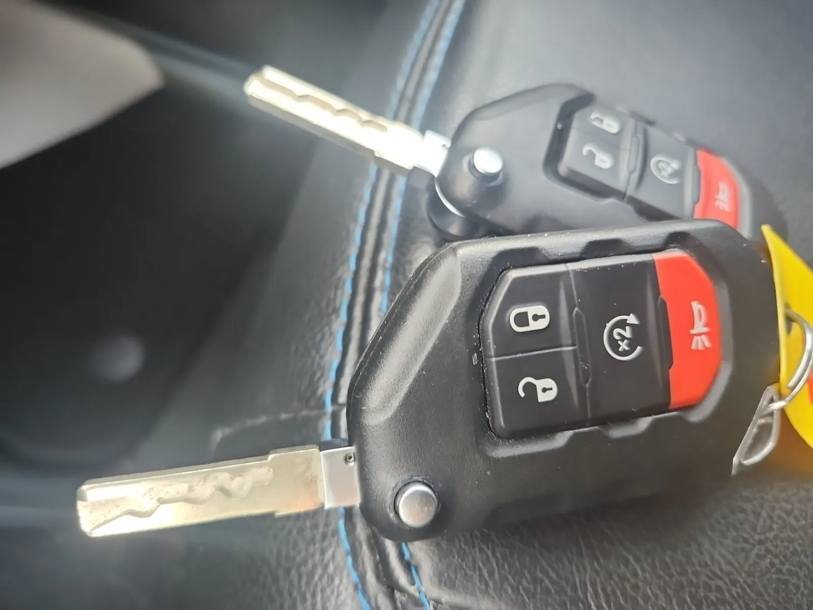 Keys/Fobs/Manual Photo