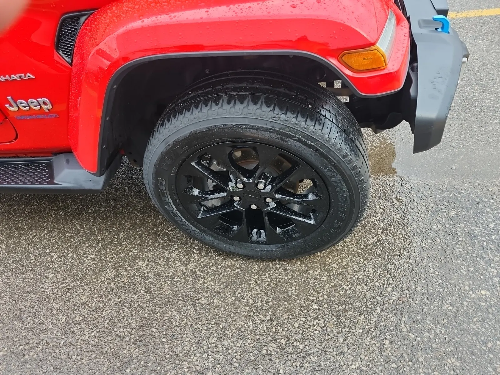 Right Front Wheel/Tire Photo