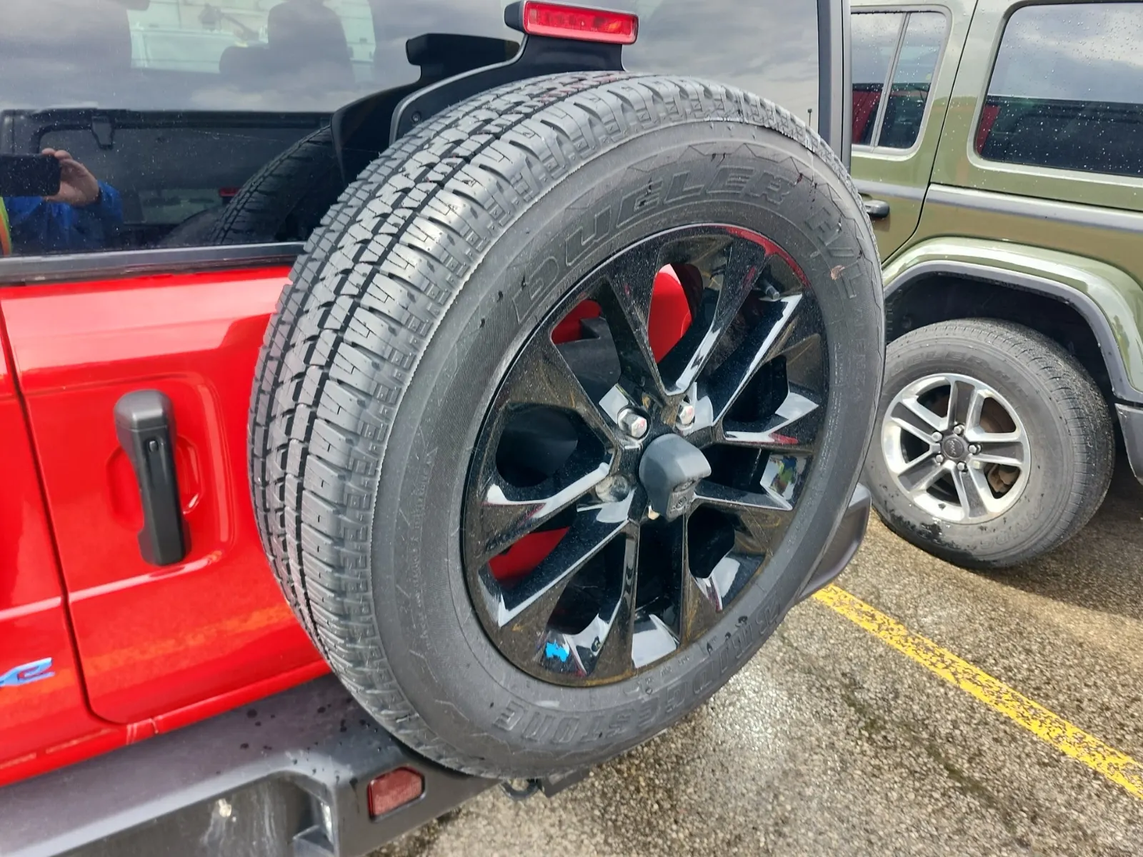 Spare Tire & Wheel Photo