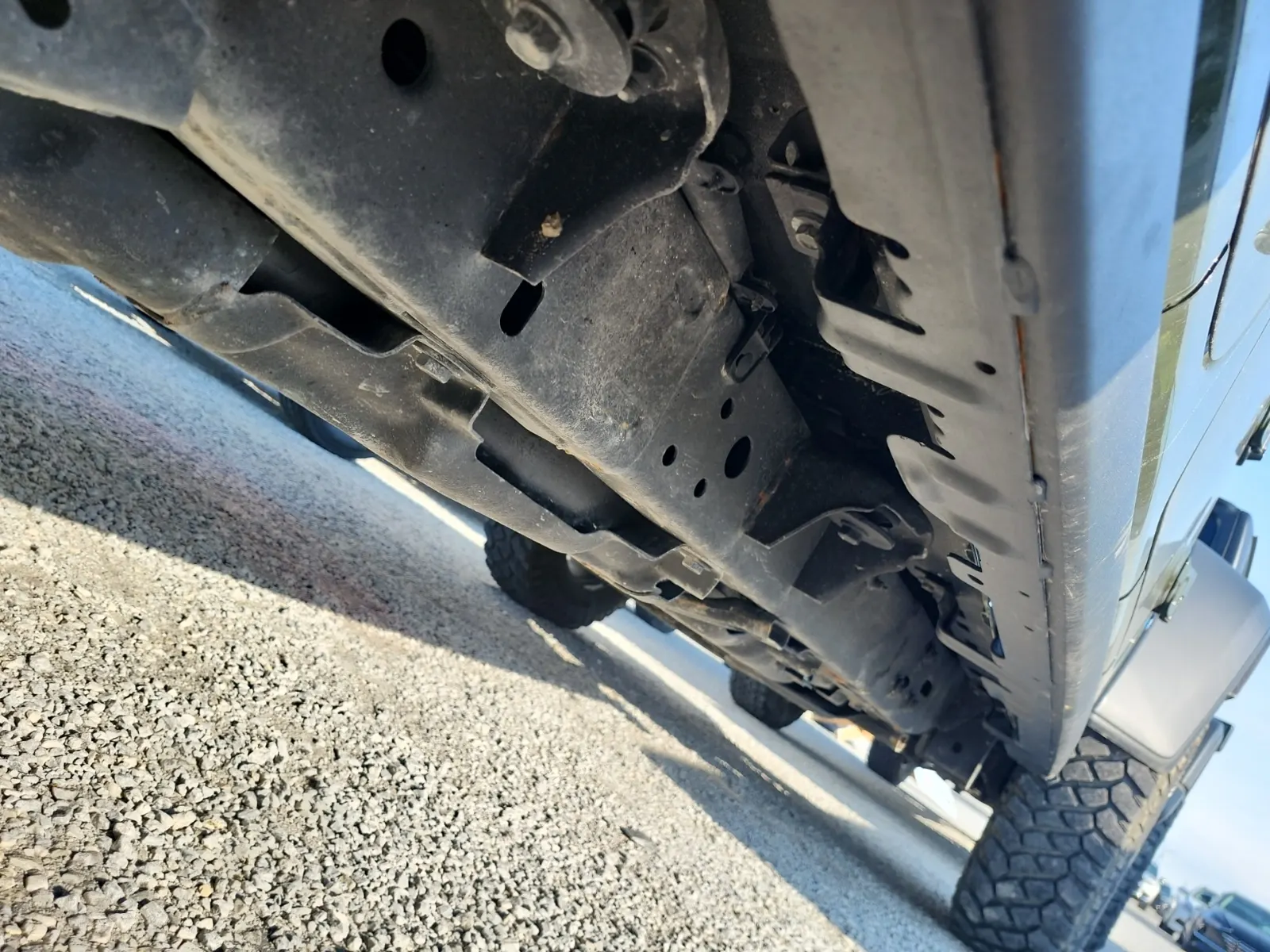 Undercarriage - Passenger Photo