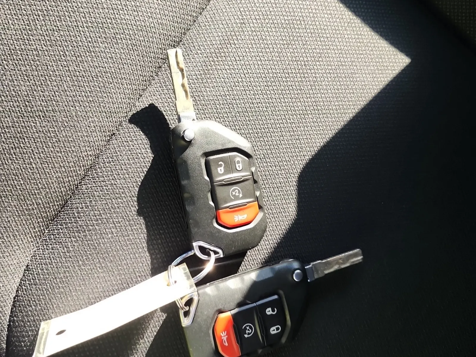 Keys/Fobs/Manual Photo