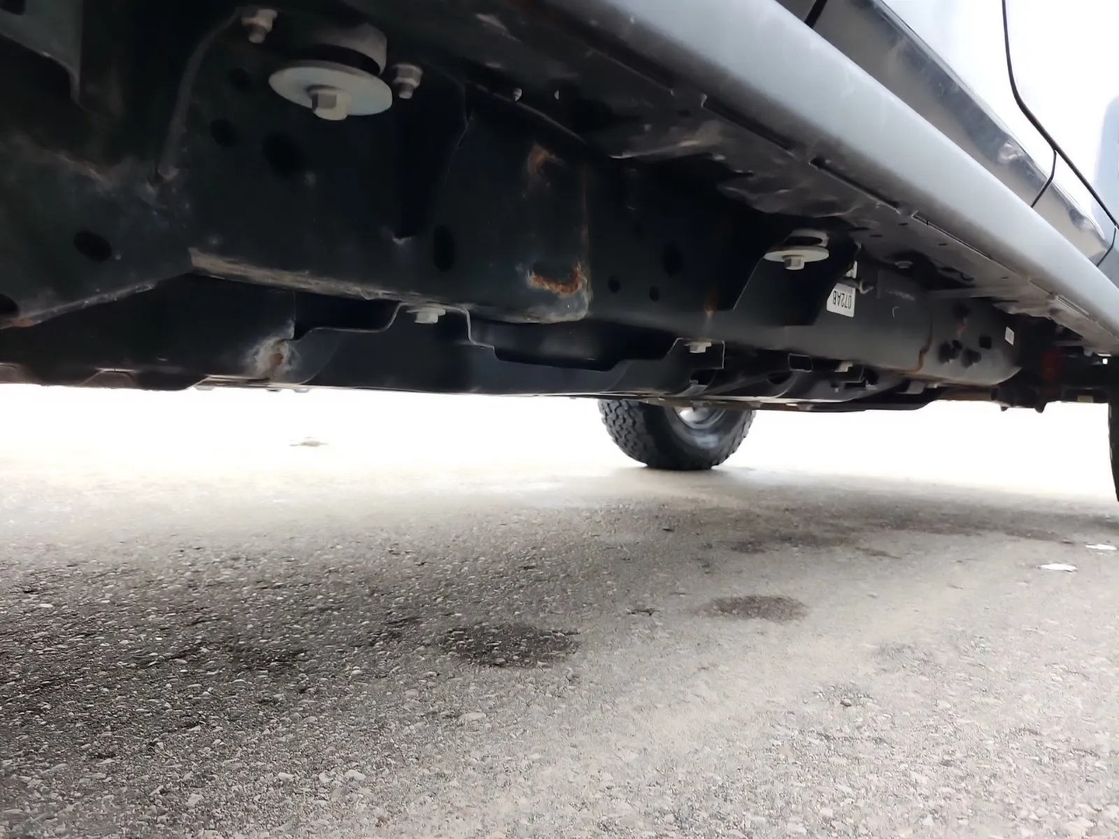 Undercarriage - Passenger Photo