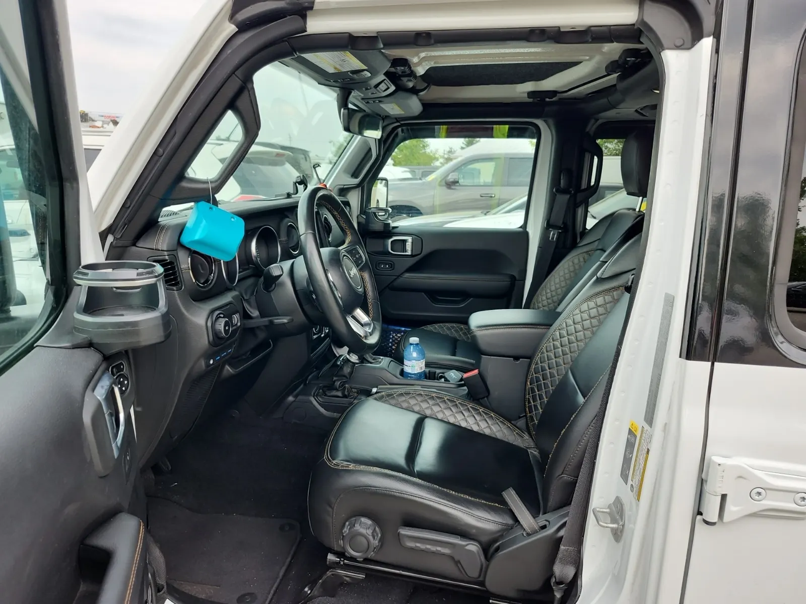 Front Interior Photo